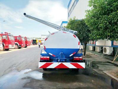 東風凱普特6方吸糞車